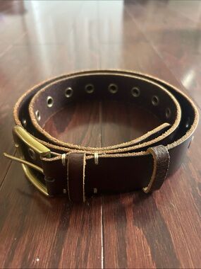 FRYE genuine brown LEATHER and metal EYELET belt grommet studs EUC Wms sz Large